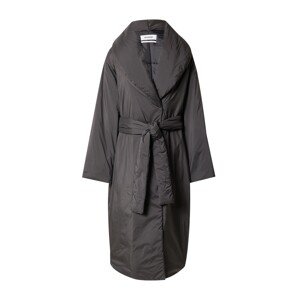 WEEKDAY Zimný kabát 'Zyan'  čierna