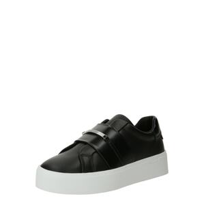Calvin Klein Slip-on obuv  čierna / strieborná