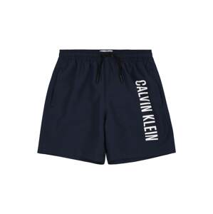 Calvin Klein Swimwear Plavecké šortky  tmavomodrá / biela