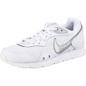 Nike Sportswear Nízke tenisky 'Venture Runner'  strieborná / biela